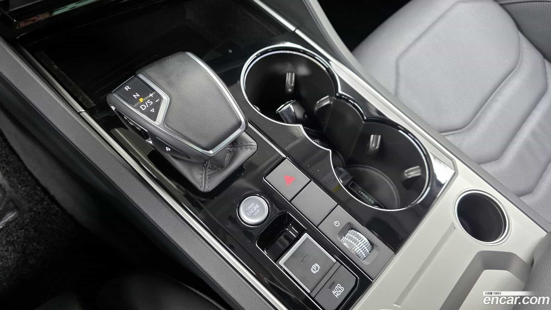 Touareg Volkswagen 2023.6-INNER-009