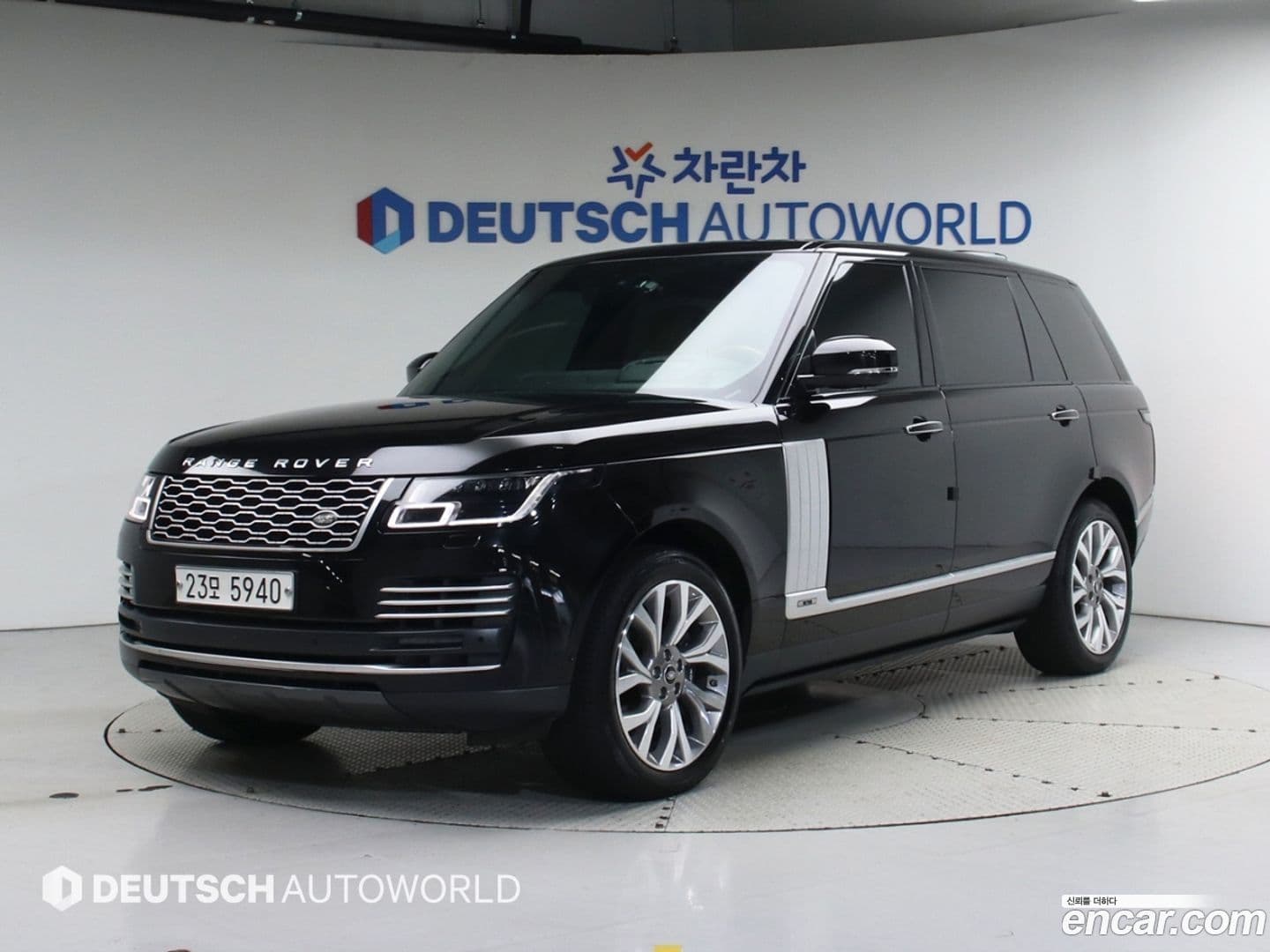 Main__Slider__Photo:Range Rover Land Rover 2019.5-0