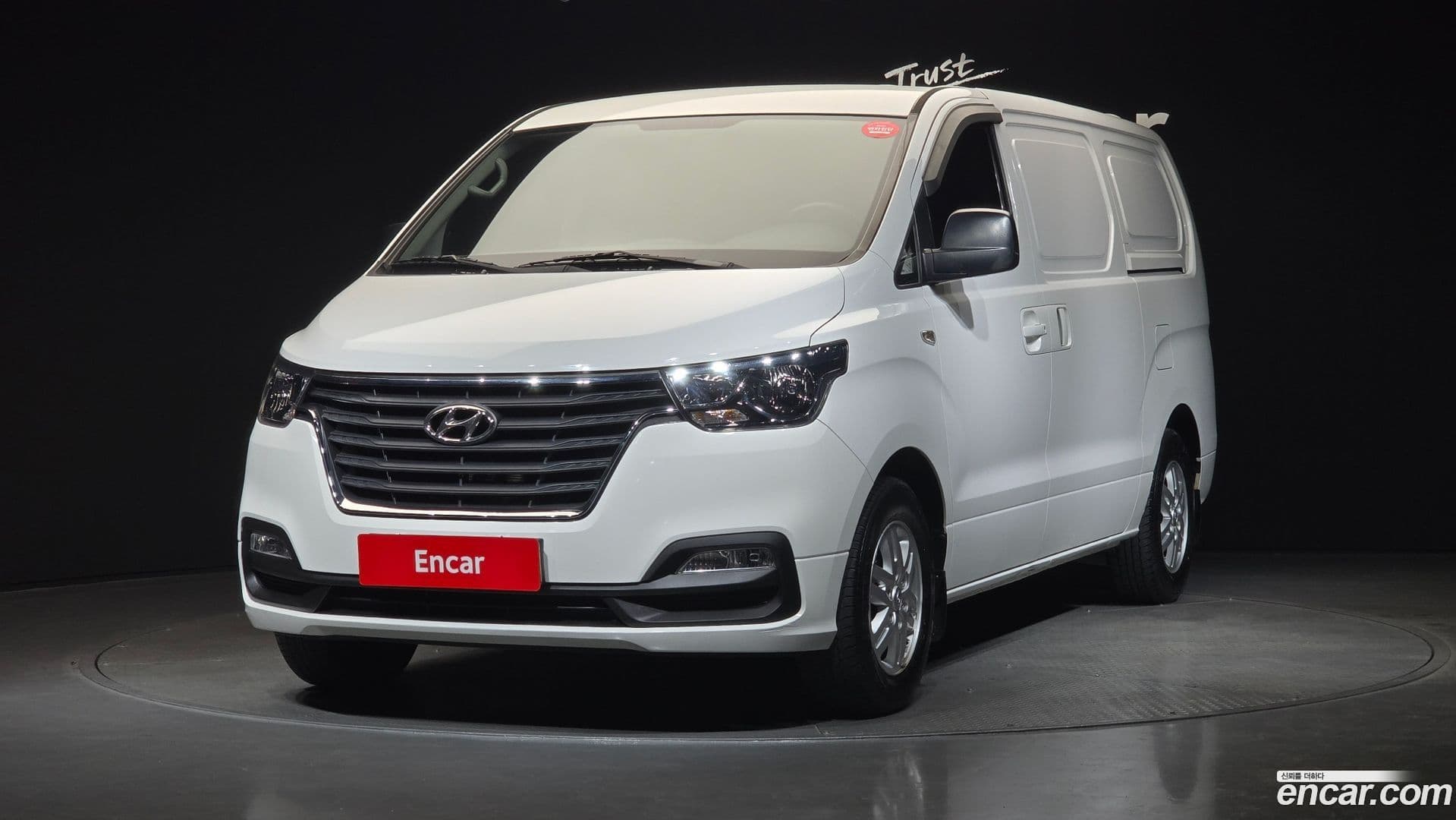 Main__Slider__Photo:Starex Hyundai 2018.4-0