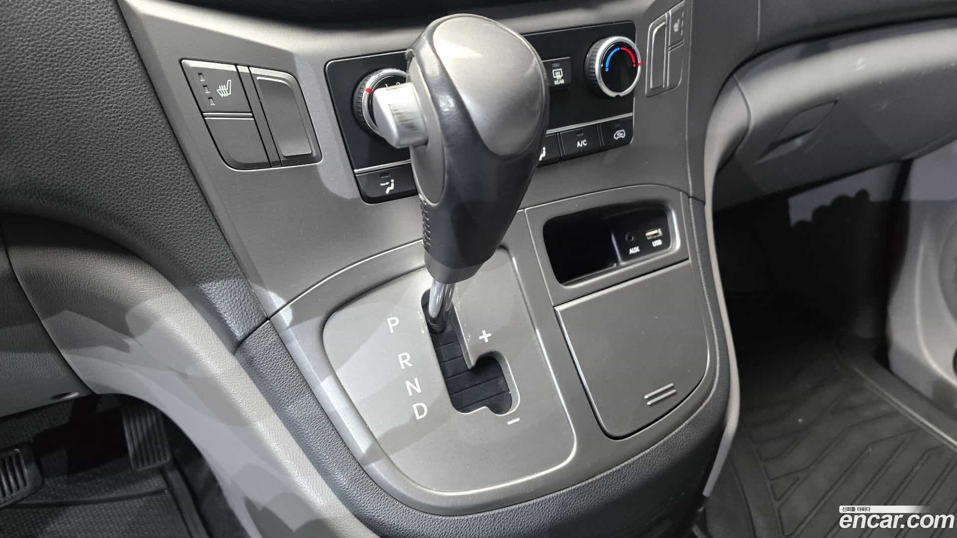 Starex Hyundai 2018.4-INNER-009