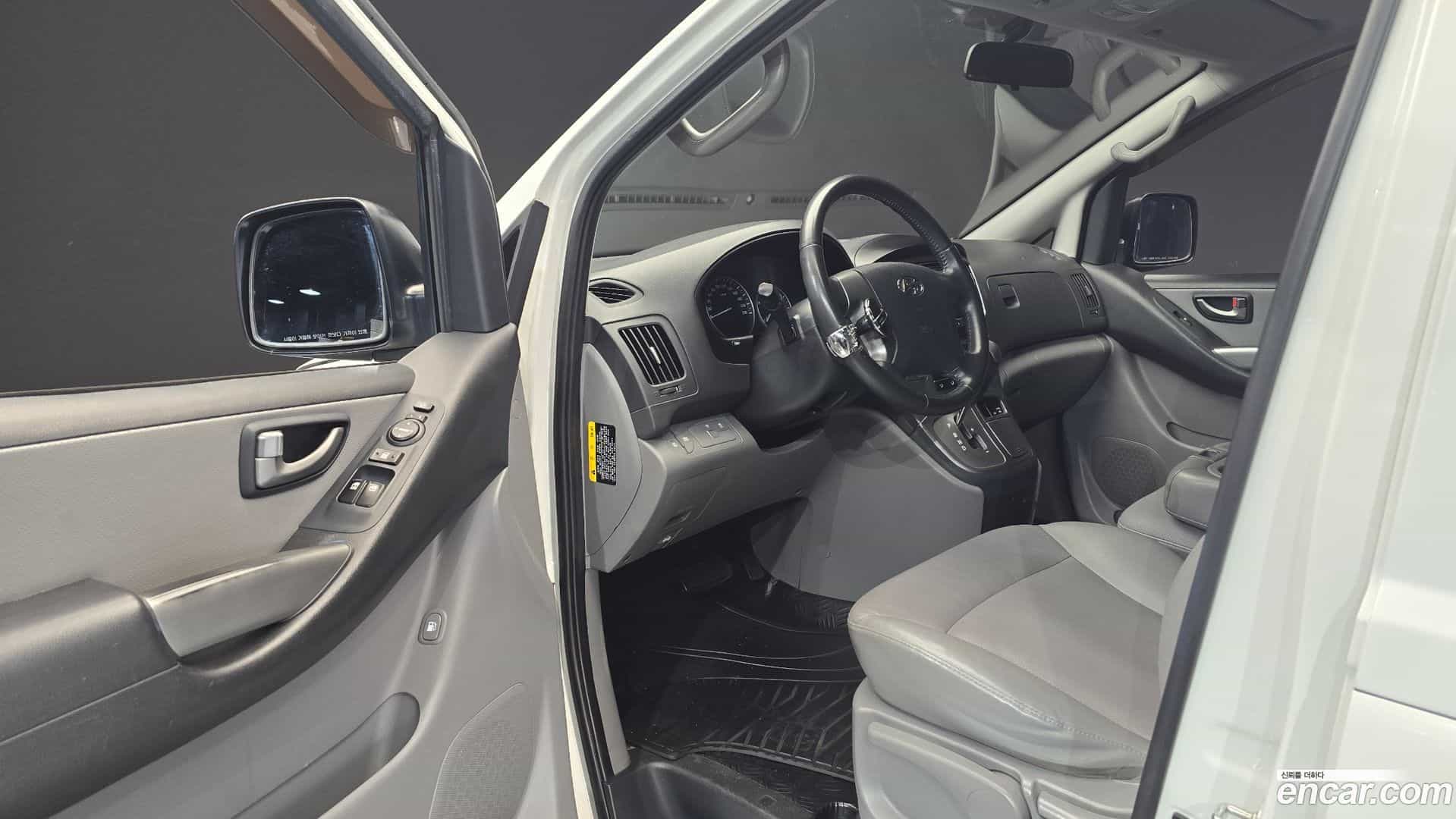 Starex Hyundai 2018.4-INNER-010