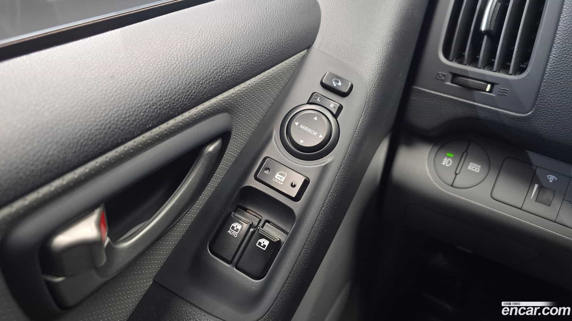 Starex Hyundai 2018.4-OPTION-022