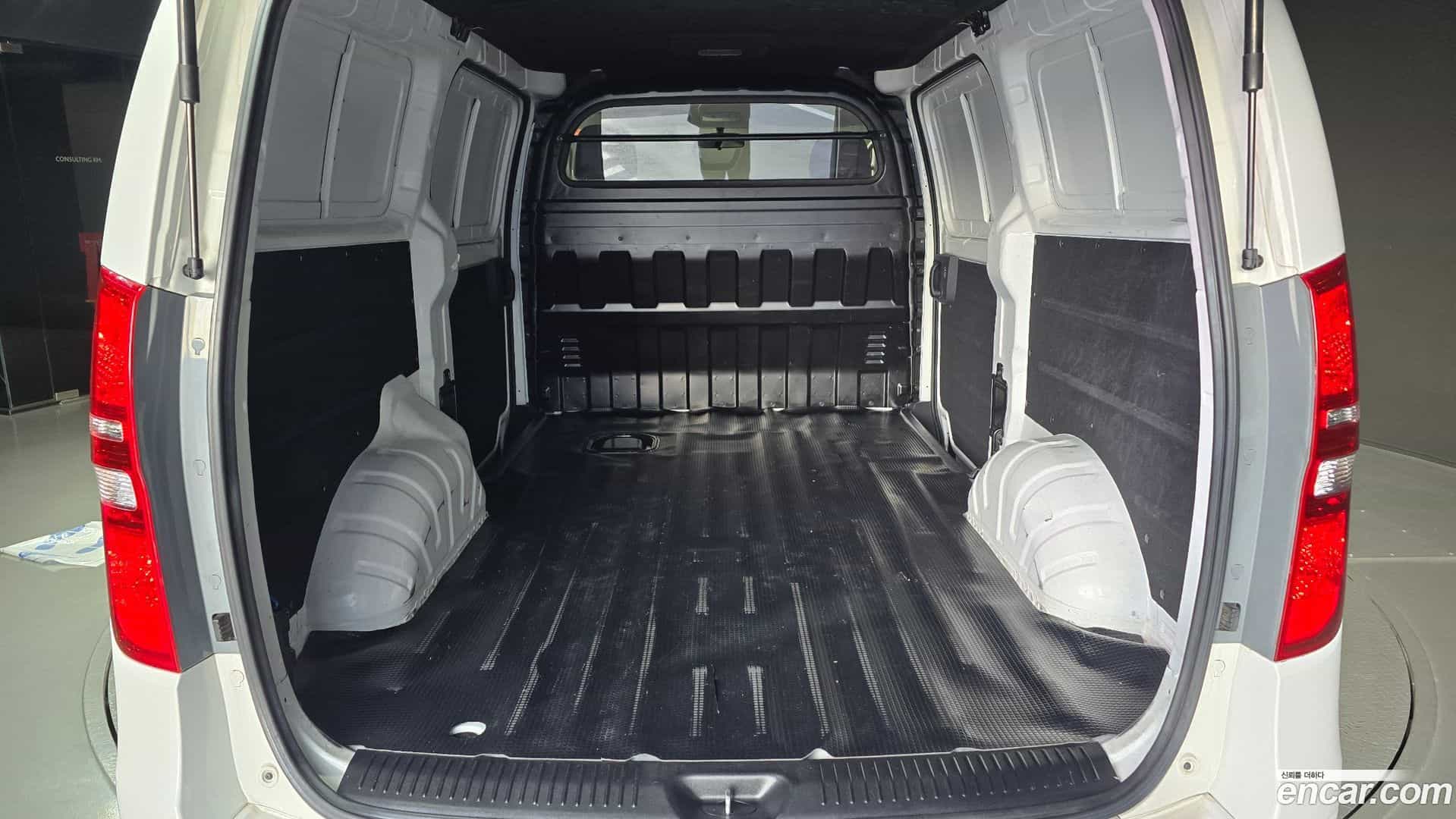 Starex Hyundai 2018.4-OPTION-024