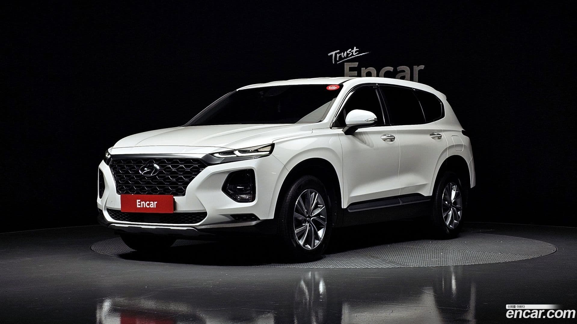 Main__Slider__Photo:Santafe Hyundai 2019.5-0