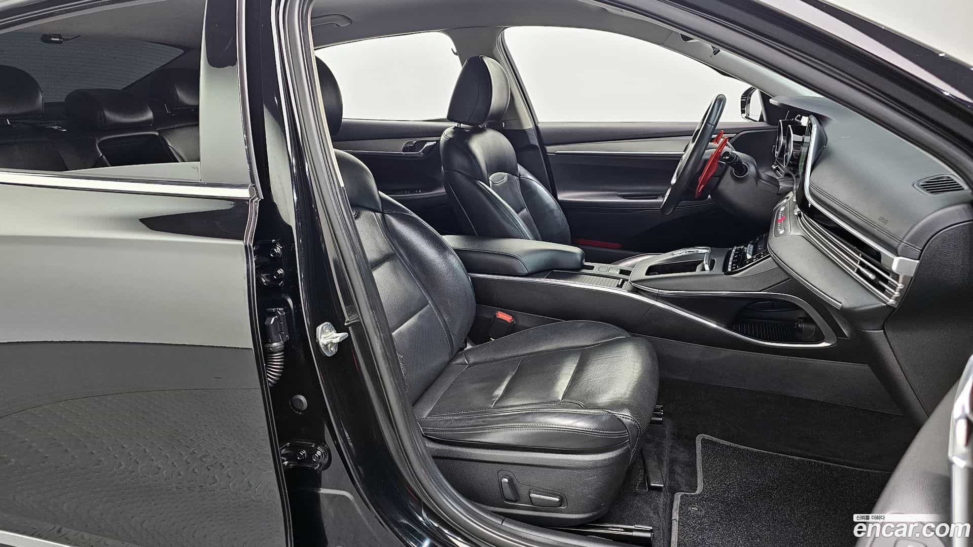 Grandeur Hyundai 2021.10-INNER-010