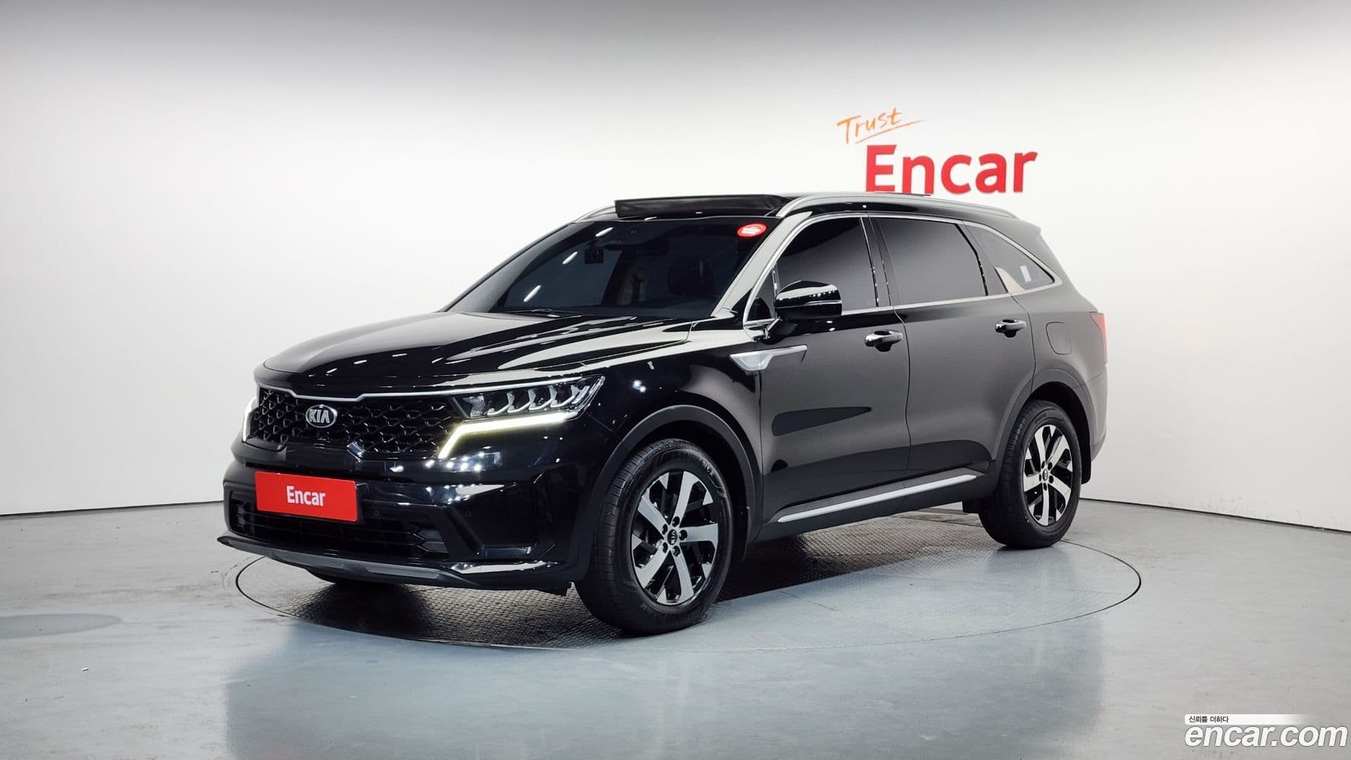 Main__Slider__Photo:Sorento Kia 2020.3-0