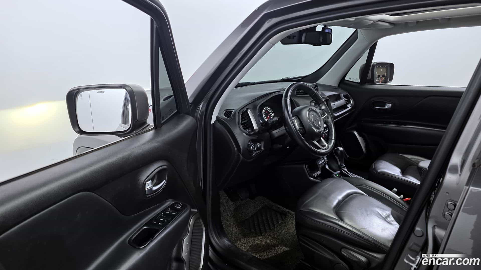 Renegade Jeep 2019.5-INNER-010