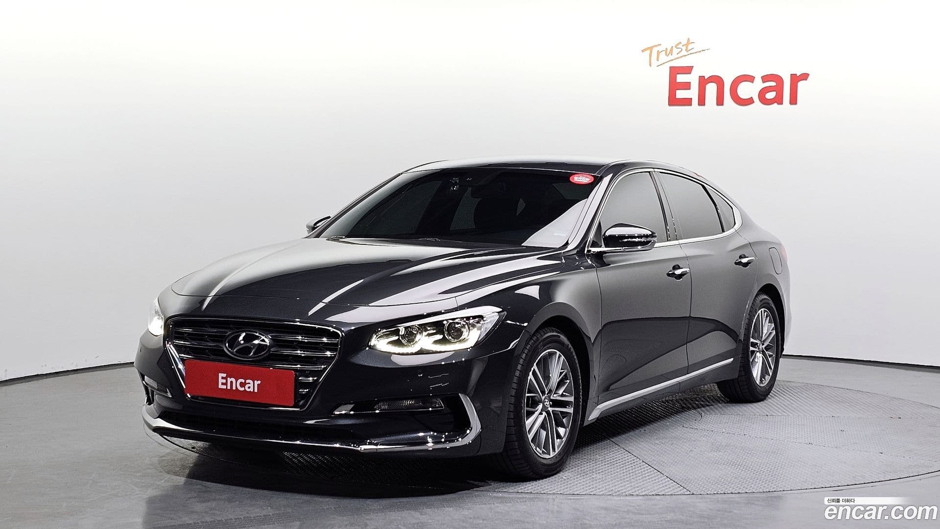 Main__Slider__Photo:Grandeur Hyundai 2018.3-0