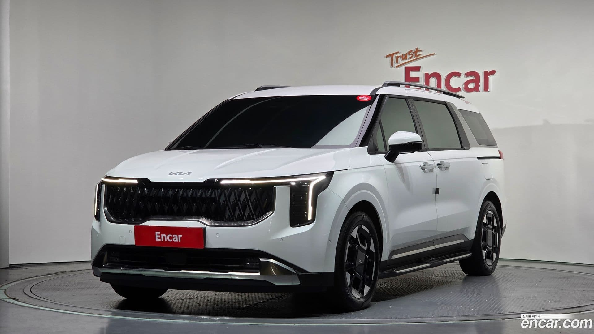 Main__Slider__Photo:Canival Kia 2024.6-0