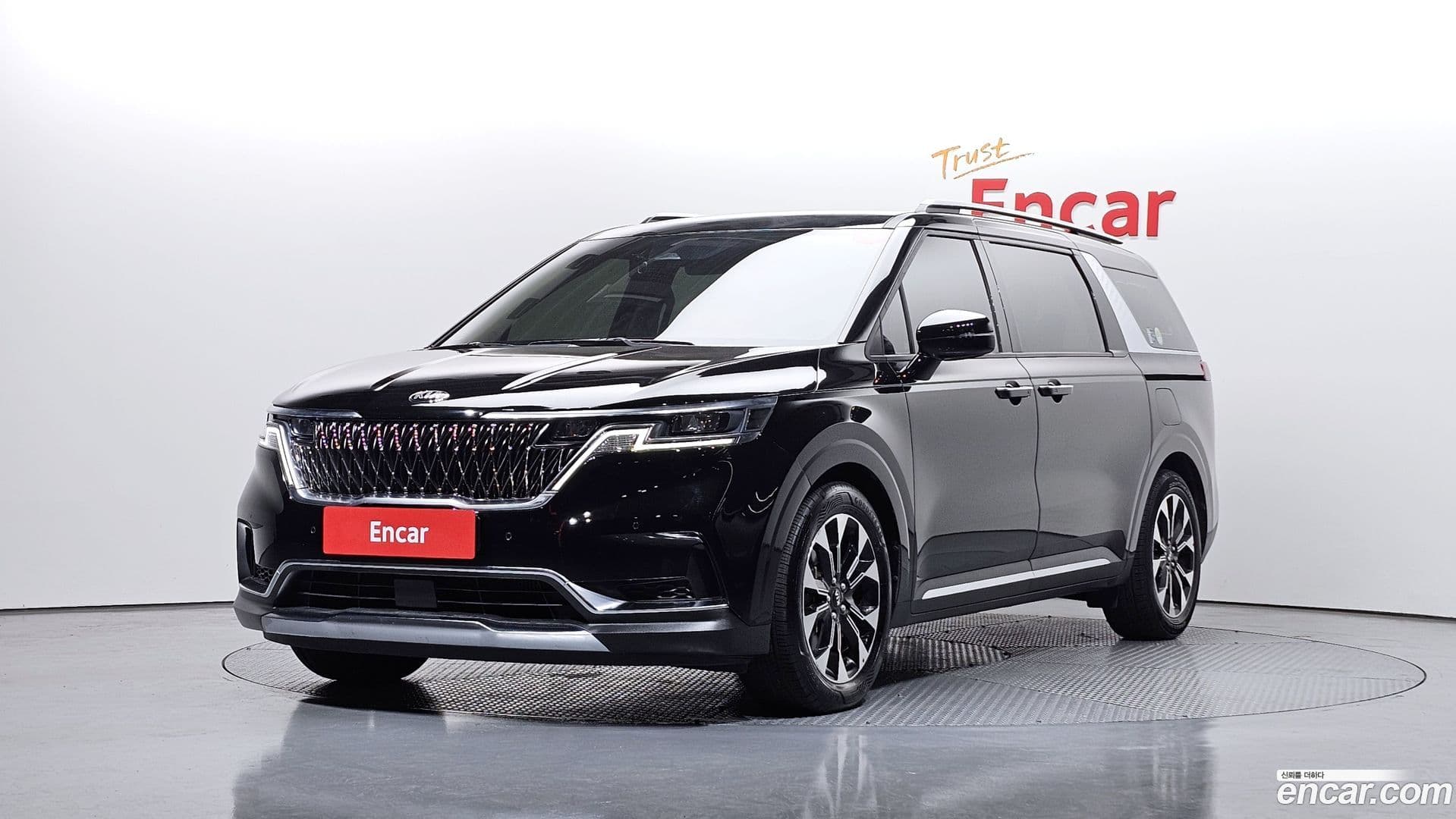 Main__Slider__Photo:Canival Kia 2020.11-0