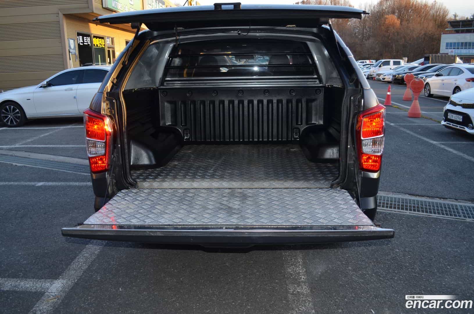 Rexton KG Mobility 2020.2-INNER-008