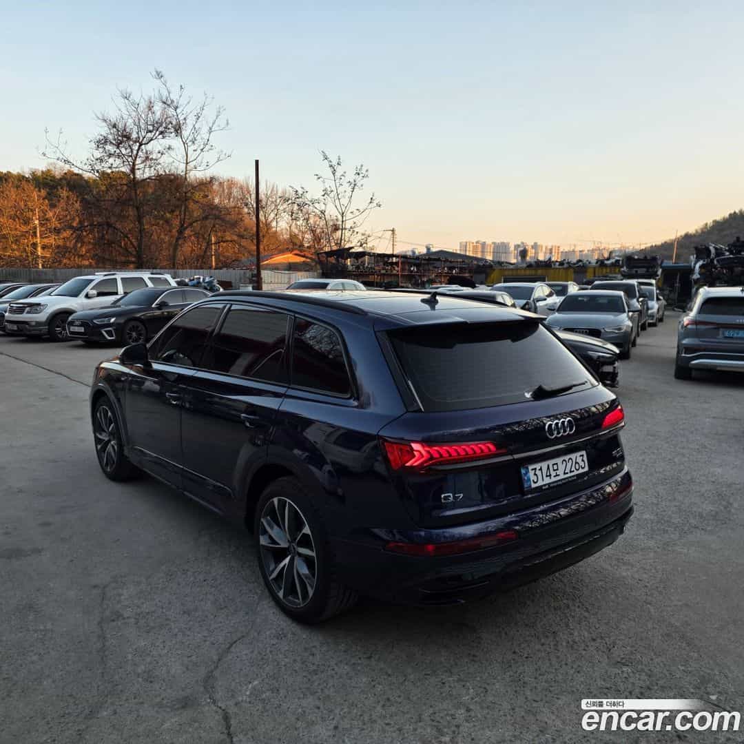 Q7 Audi 2023.11-OUTER-003