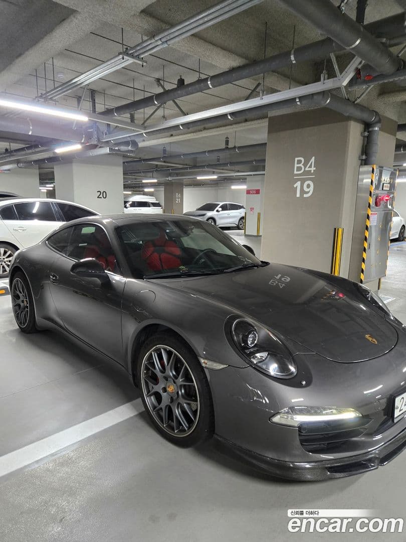 Main__Slider__Photo:911 Porsche 2012.4-0