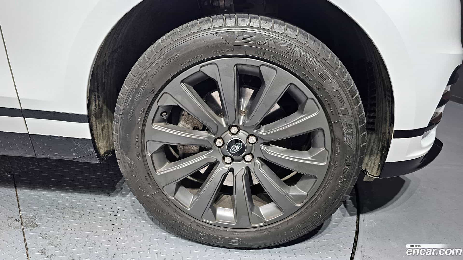 Range Rover Velar Land Rover 2023.8-OUTER-005
