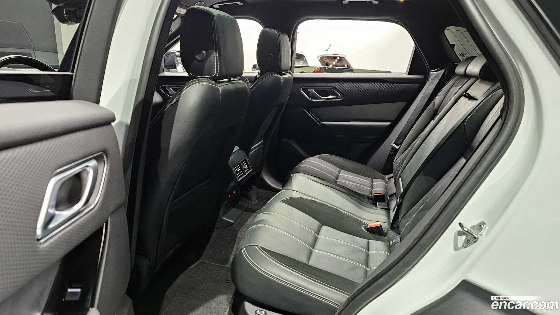 Range Rover Velar Land Rover 2023.8-OPTION-016