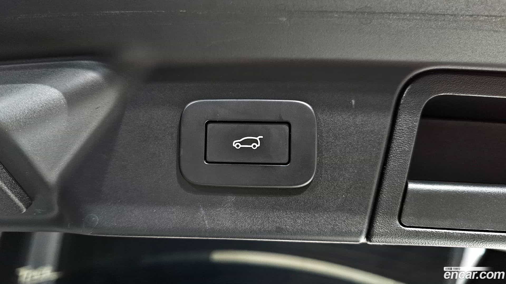 Range Rover Velar Land Rover 2023.8-OPTION-022