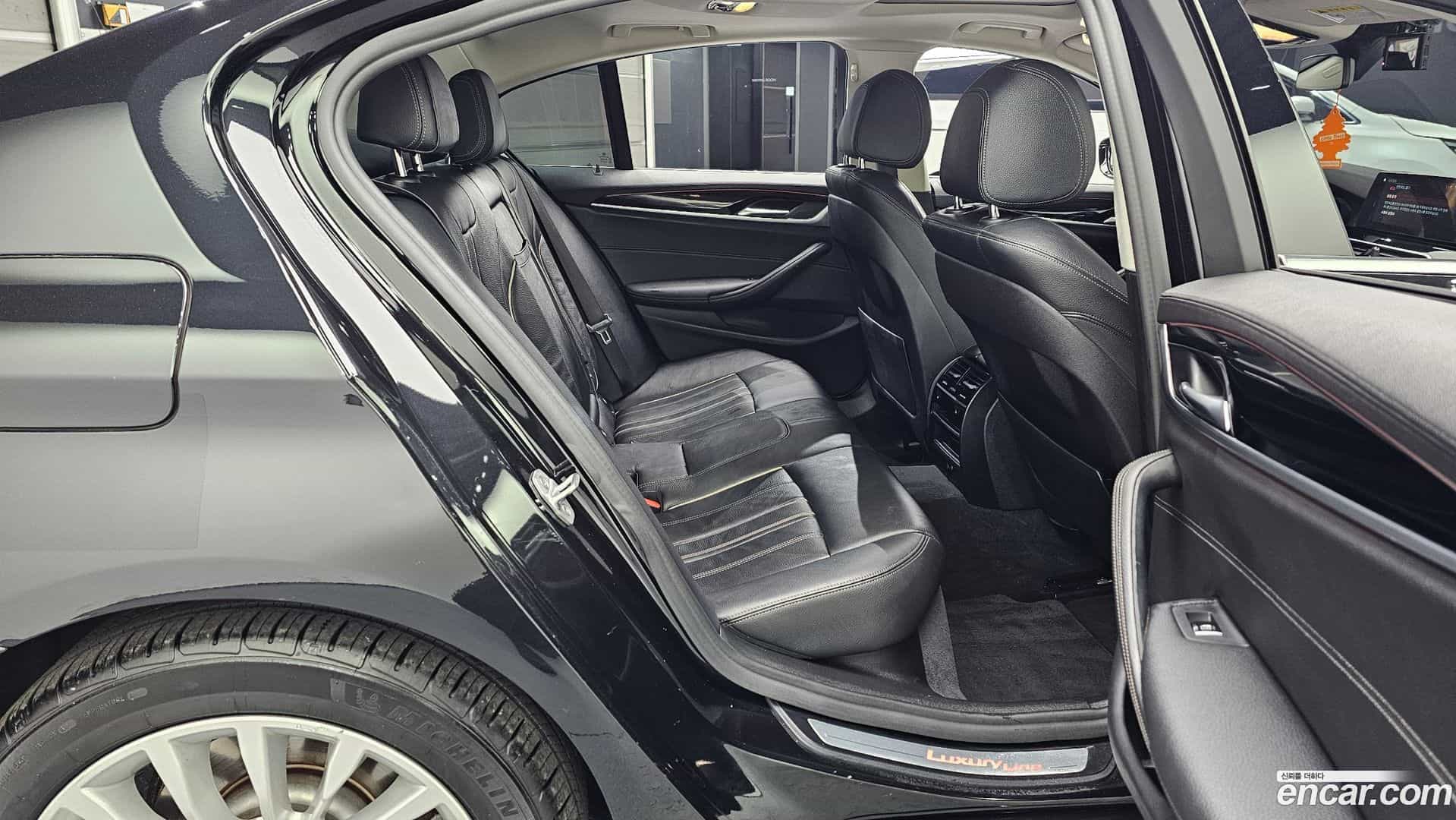 5-Series BMW 2018.5-OPTION-016