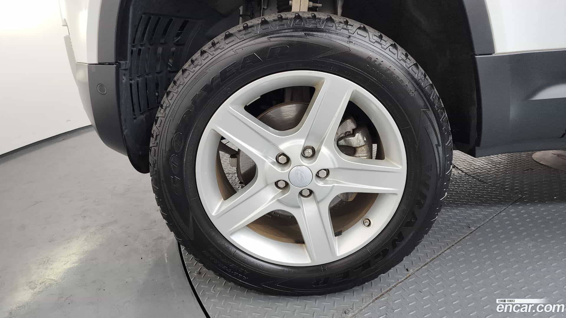 Defender Land Rover 2020.11-OUTER-005