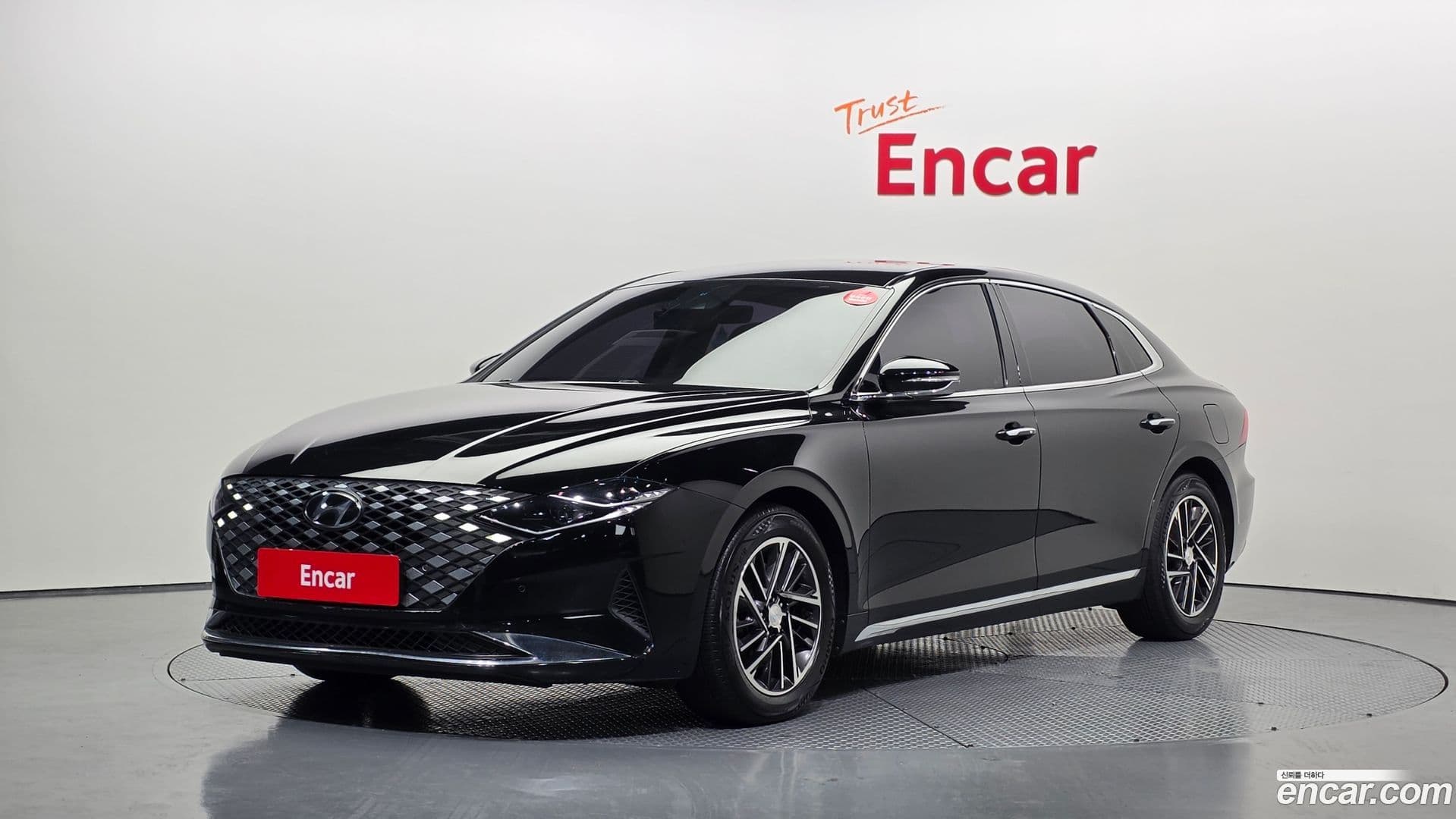 Main__Slider__Photo:Grandeur Hyundai 2021.1-0