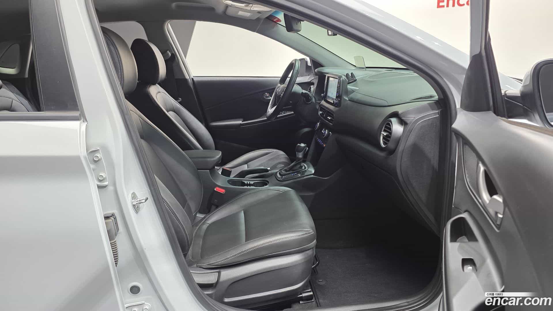 Kona Hyundai 2019.10-INNER-010