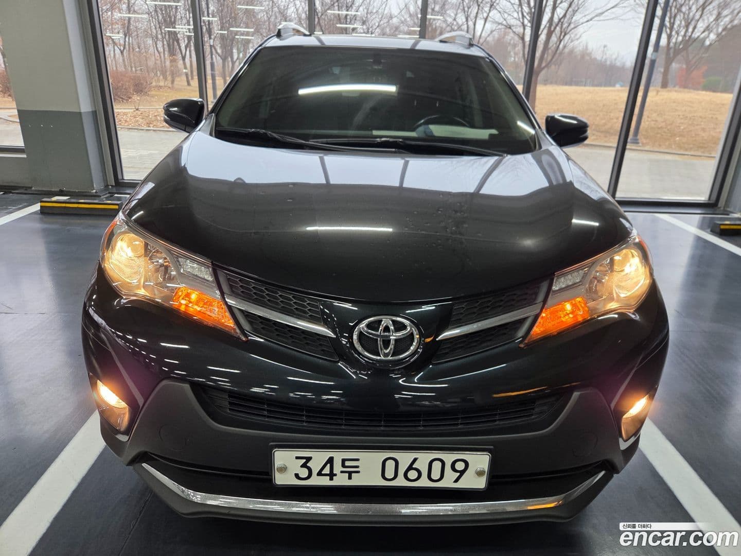 Main__Slider__Photo:RAV4 Toyota 2015.9-0