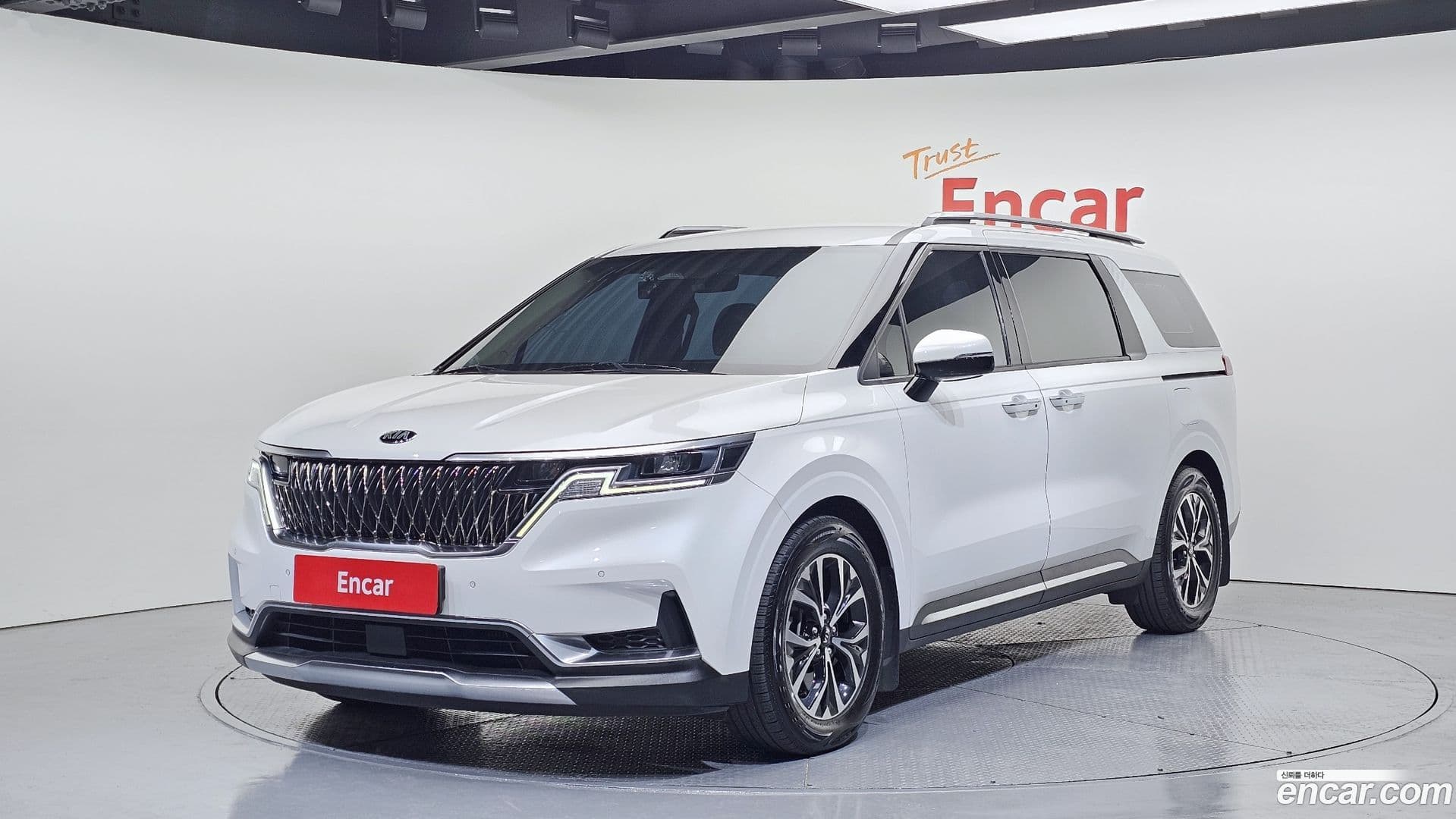 Main__Slider__Photo:Canival Kia 2021.3-0