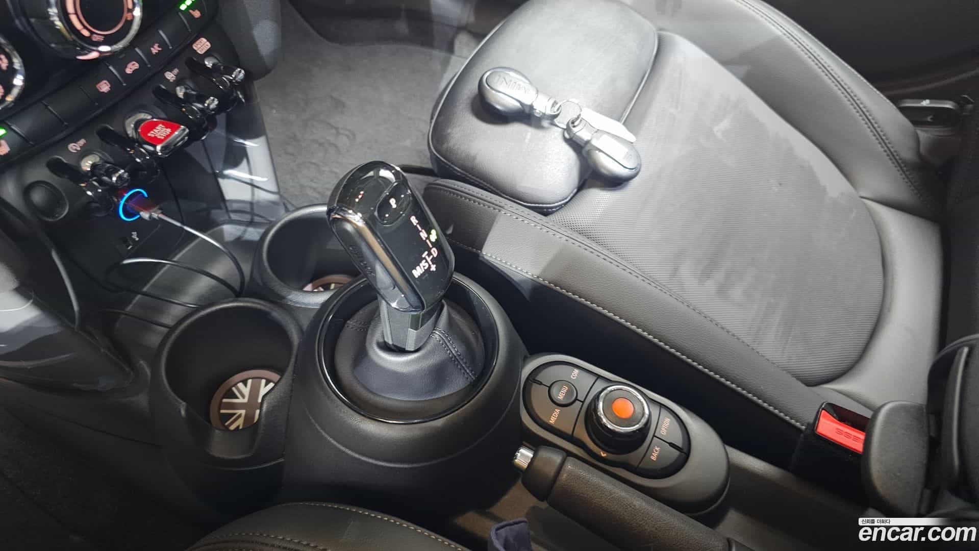 Cooper Mini 2020.4-INNER-009