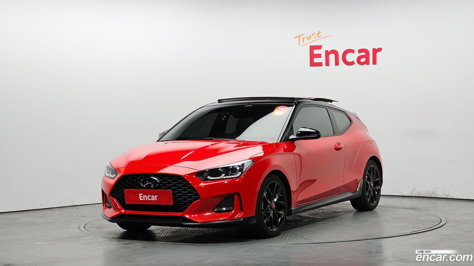Main__Slider__Photo:Veloster Hyundai 2018.11-0