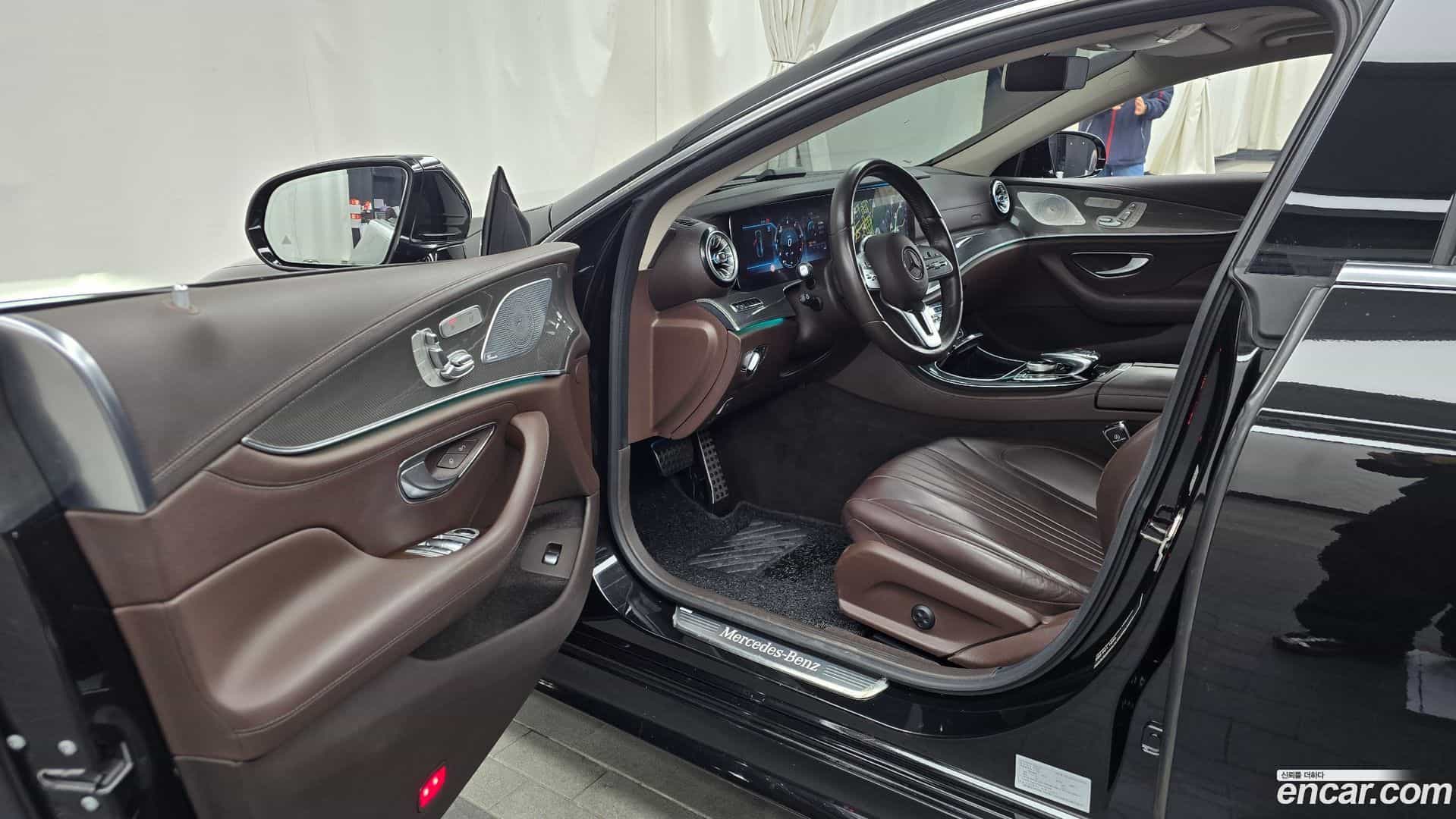 CLS-Class Mercedes-Benz 2019.11-INNER-010