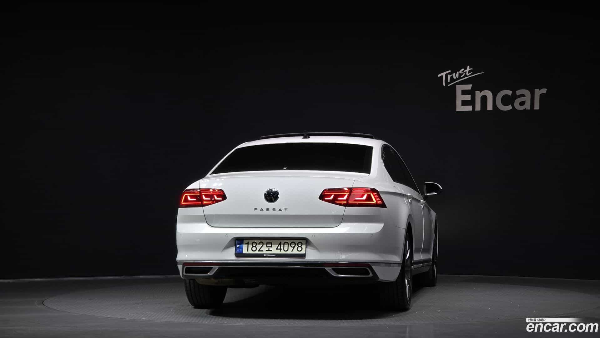 Passat Volkswagen 2021.3-OUTER-004