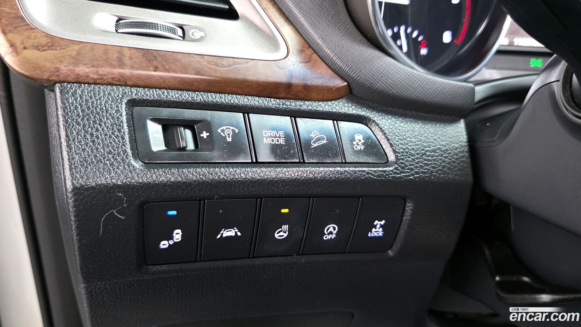 Main__Slider__Photo:Maxcruz Hyundai 2015.10-12