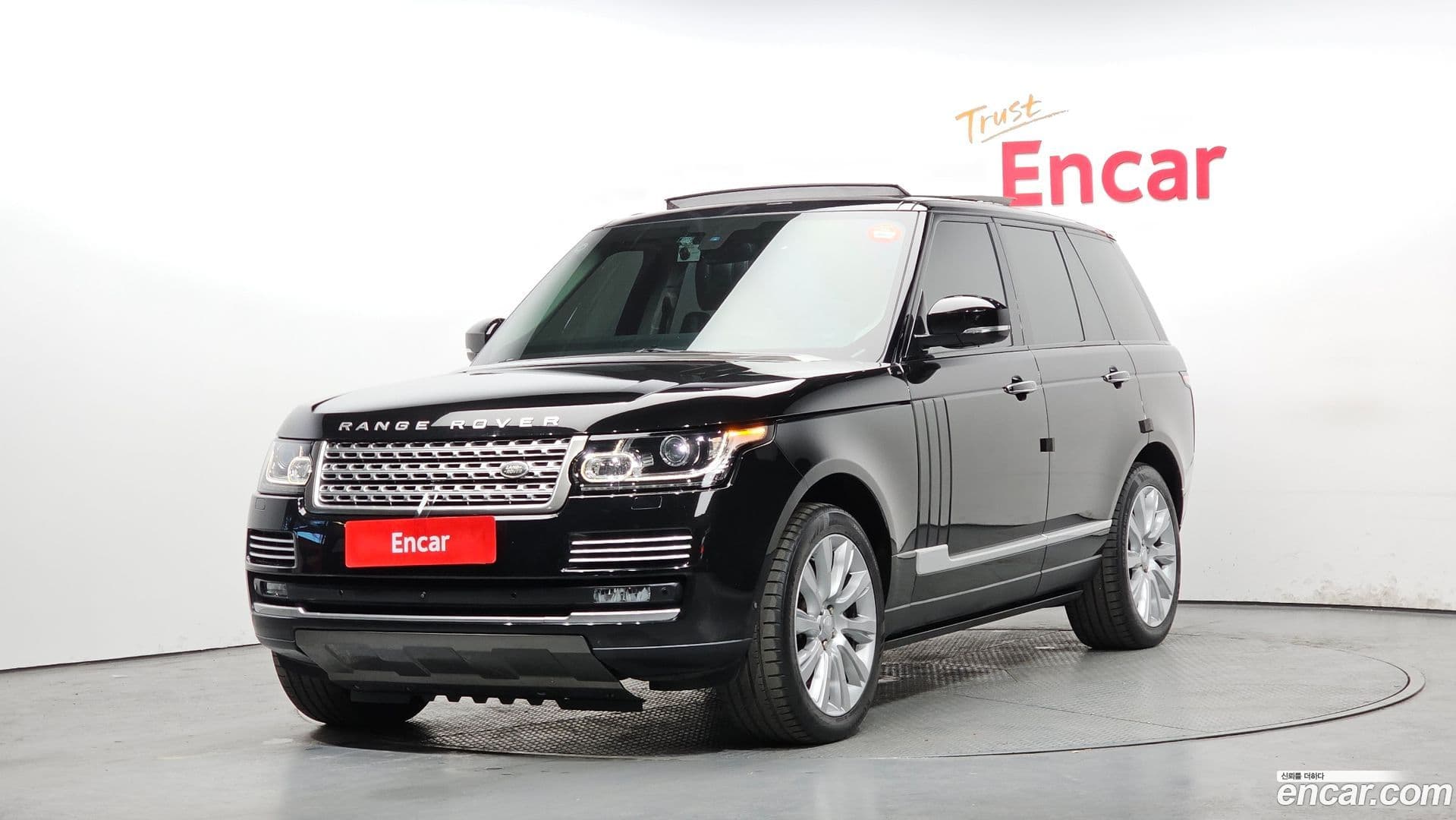 Main__Slider__Photo:Range Rover Land Rover 2016.10-0