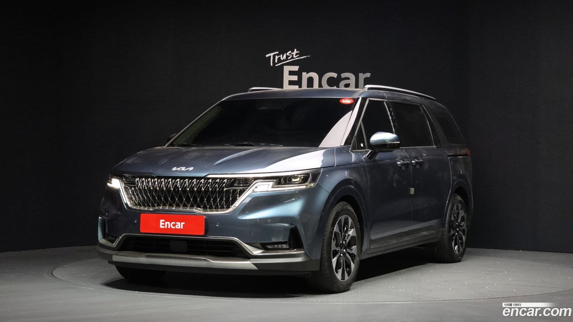 Main__Slider__Photo:Canival Kia 2022.7-0