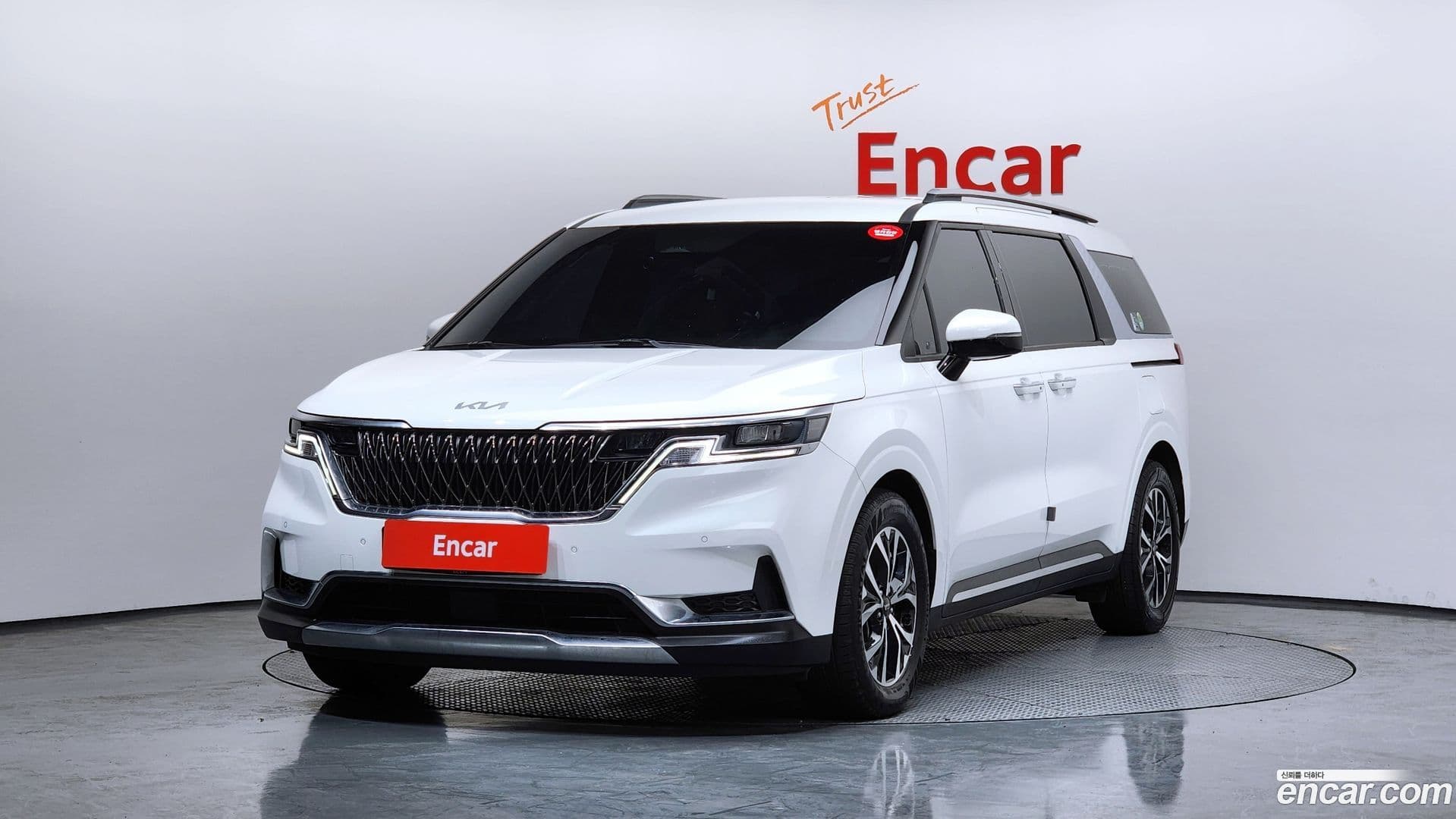 Main__Slider__Photo:Canival Kia 2021.5-0