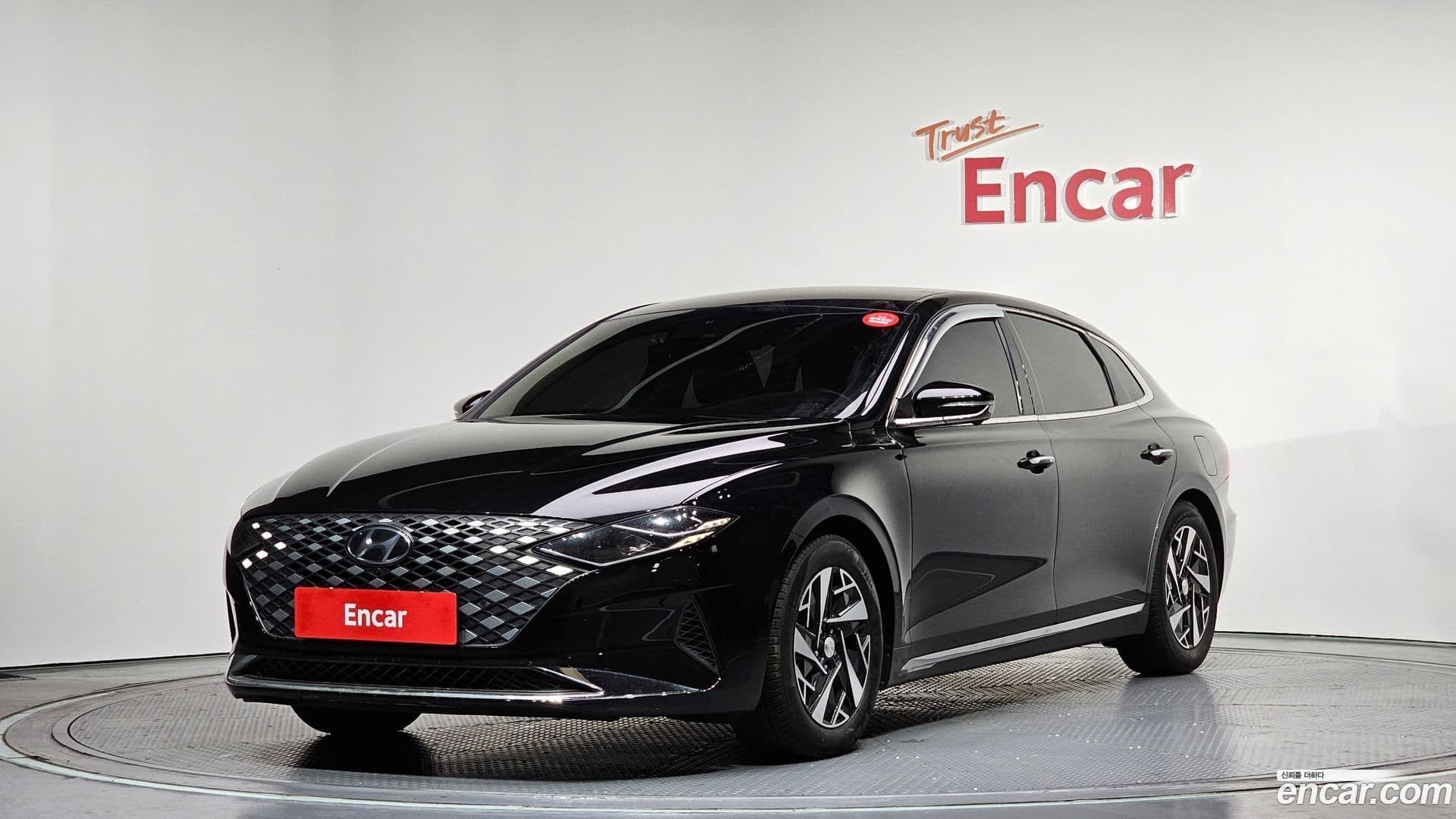 Main__Slider__Photo:Grandeur Hyundai 2020.4-0