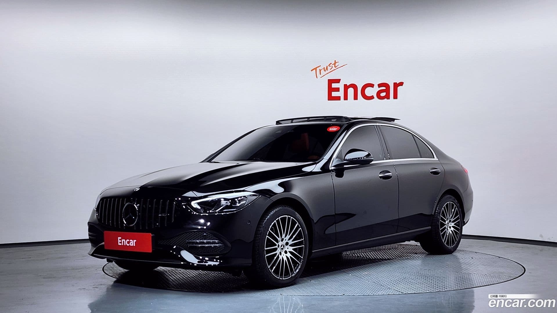 Main__Slider__Photo:C-Class Mercedes-Benz 2025.9-0