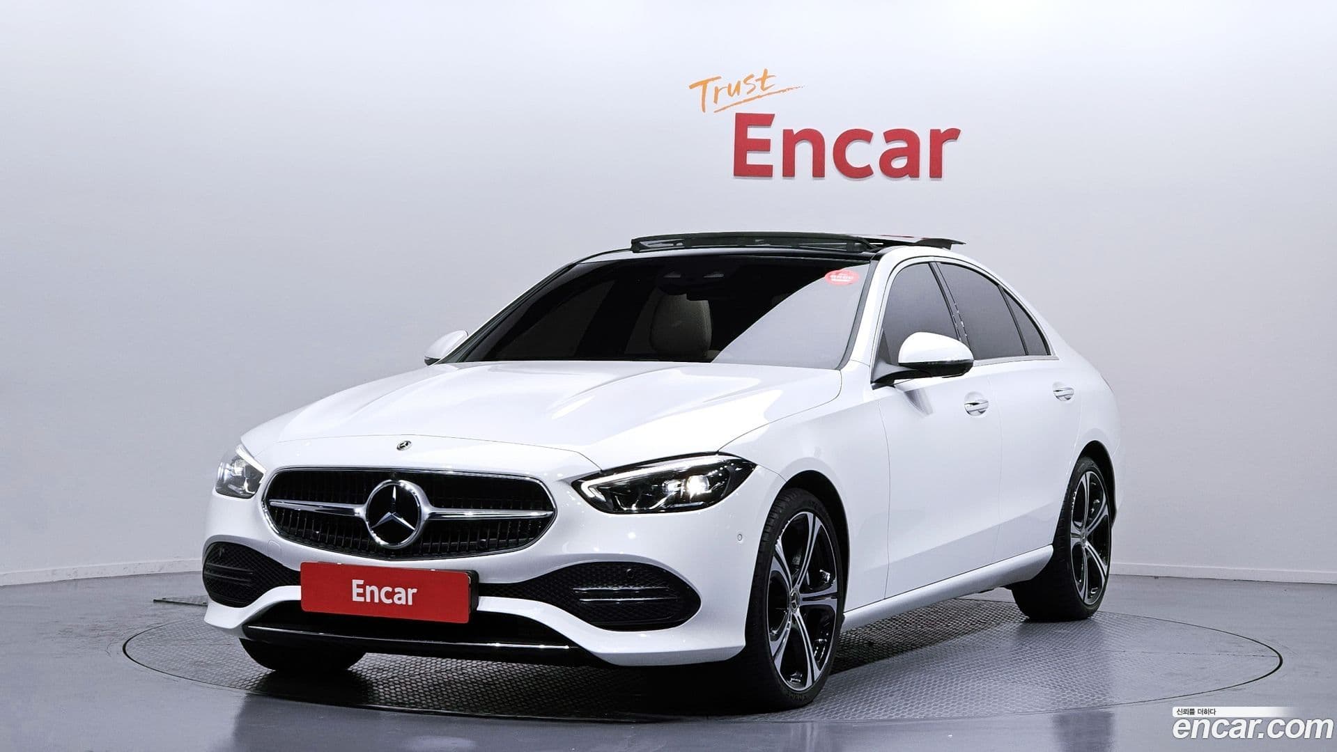 Main__Slider__Photo:C-Class Mercedes-Benz 2023.7-0