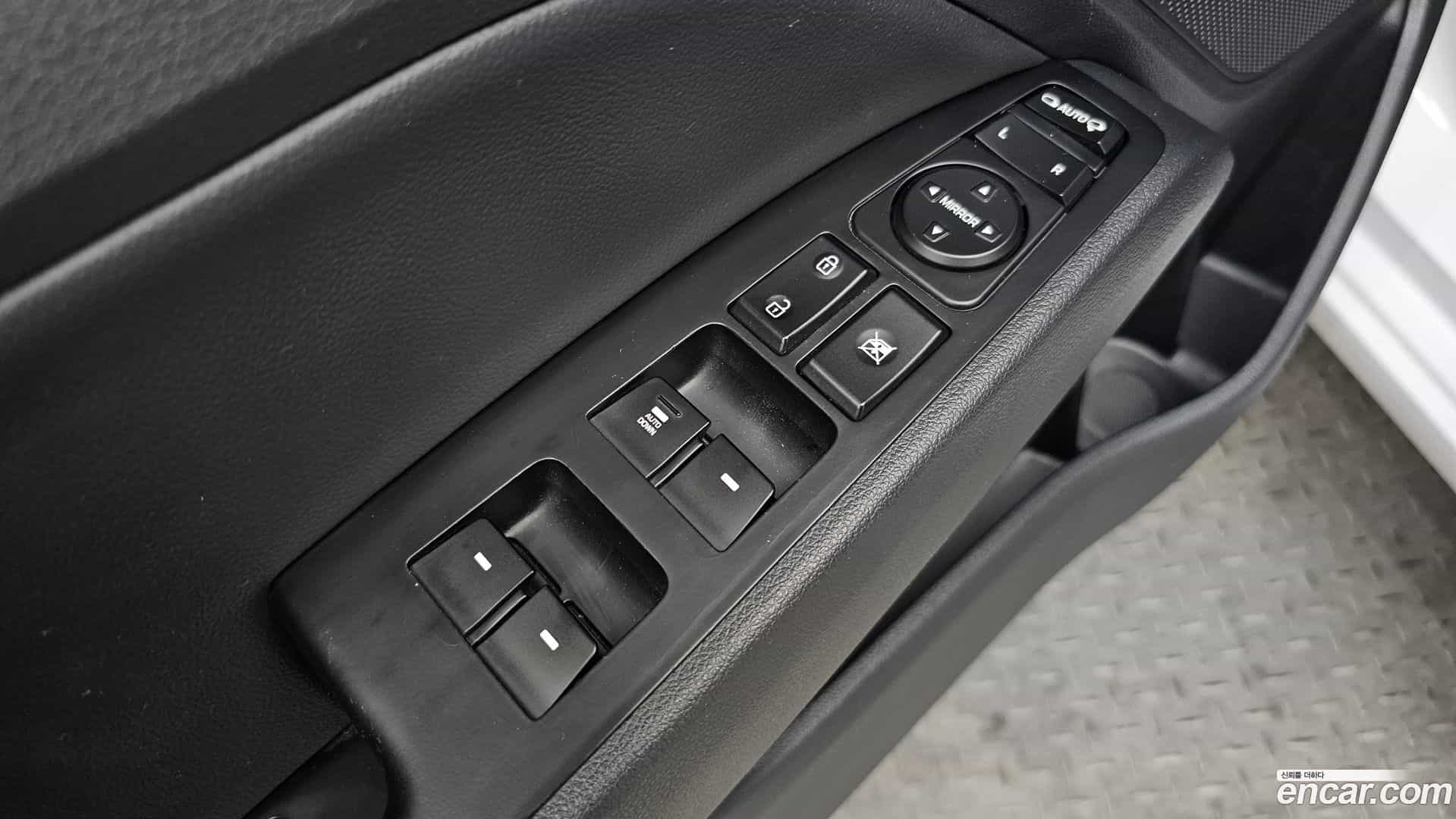 AVANTE Hyundai 2018.4-OPTION-018