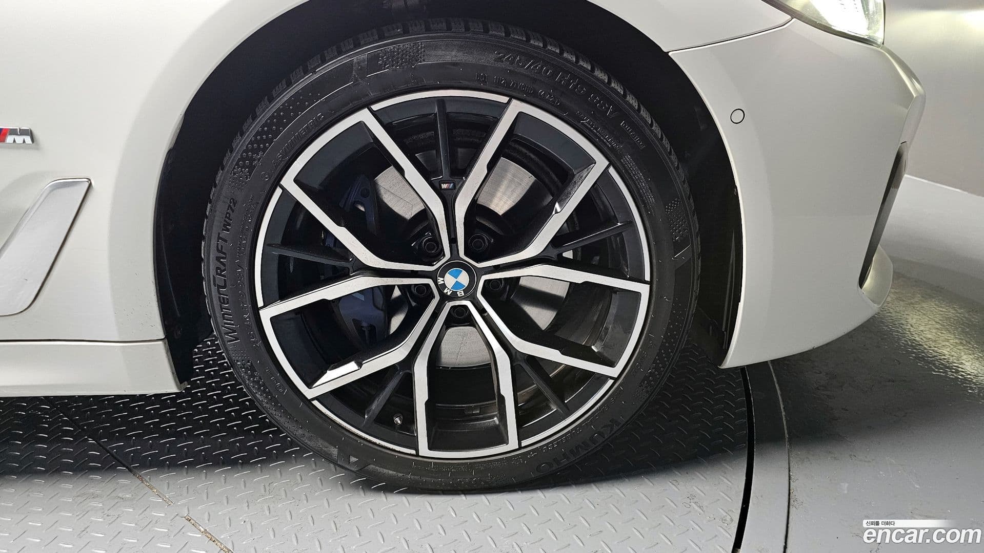 Main__Slider__Photo:5-Series BMW 2021.5-4