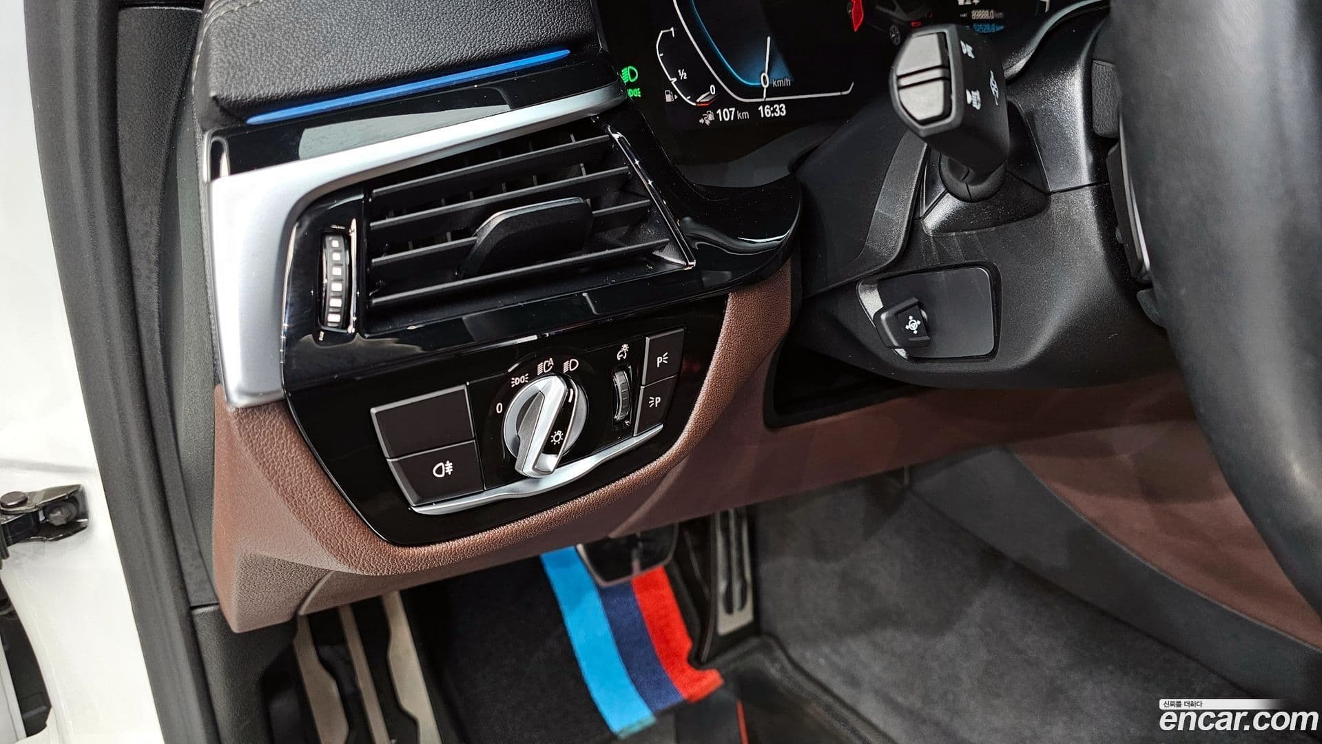 Main__Slider__Photo:5-Series BMW 2021.5-15
