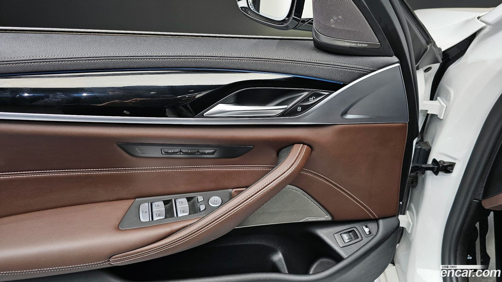 Main__Slider__Photo:5-Series BMW 2021.5-16
