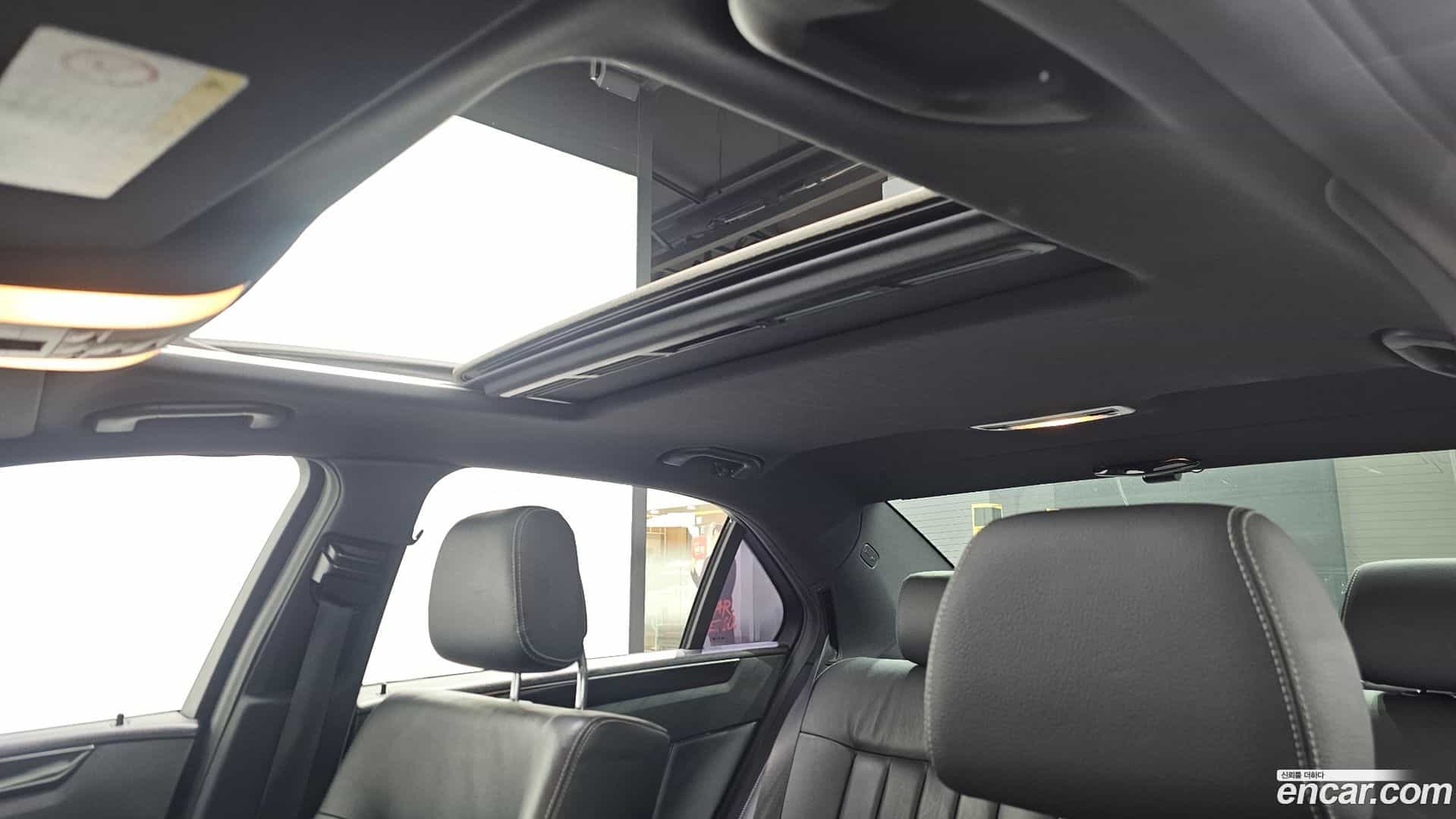 E-Class Mercedes-Benz 2015.9-OPTION-021