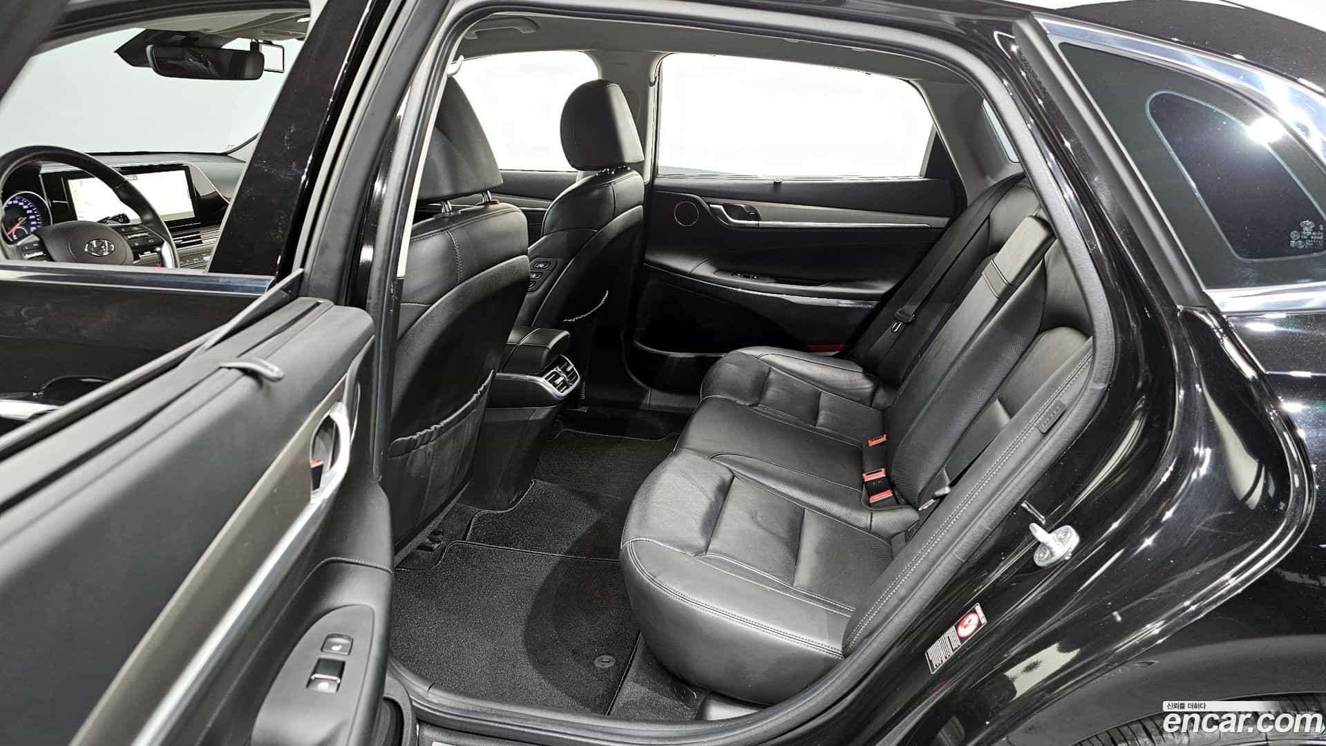 Grandeur Hyundai 2020.4-OPTION-015