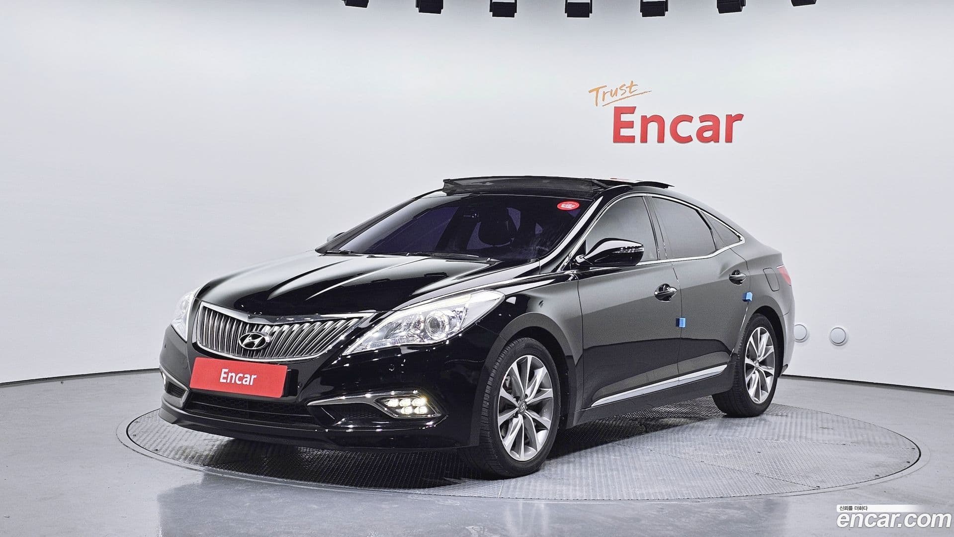 Main__Slider__Photo:Grandeur Hyundai 2015.4-0