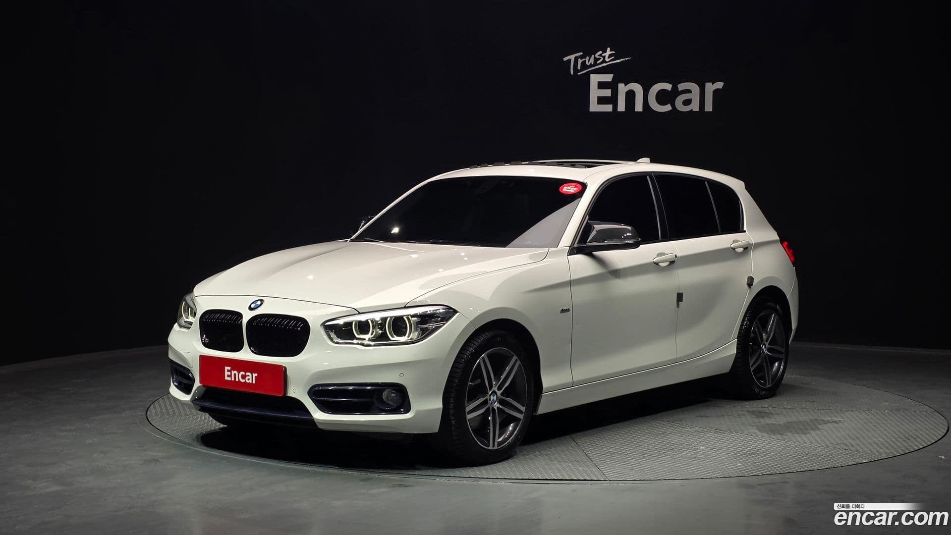 Main__Slider__Photo:1-Series BMW 2016.7-0