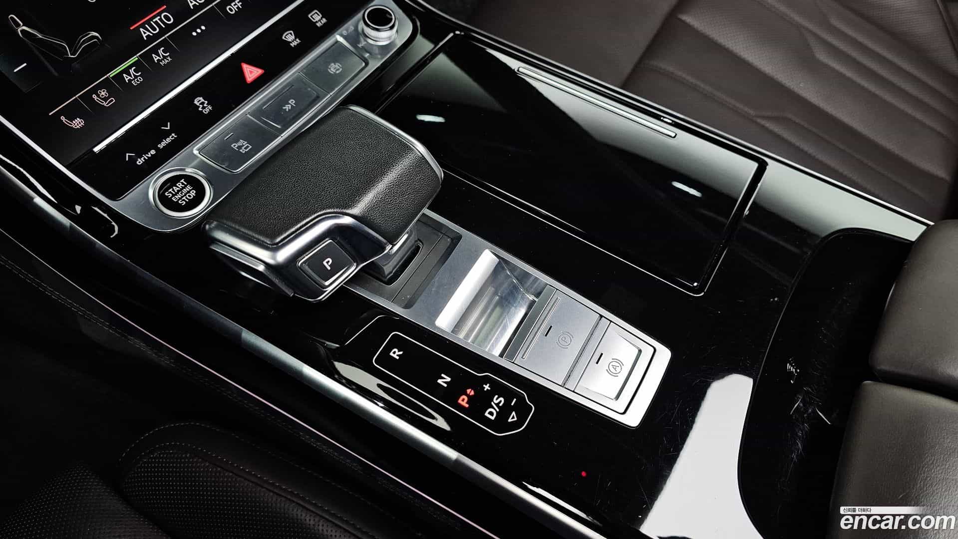 A8 Audi 2021.11-INNER-009