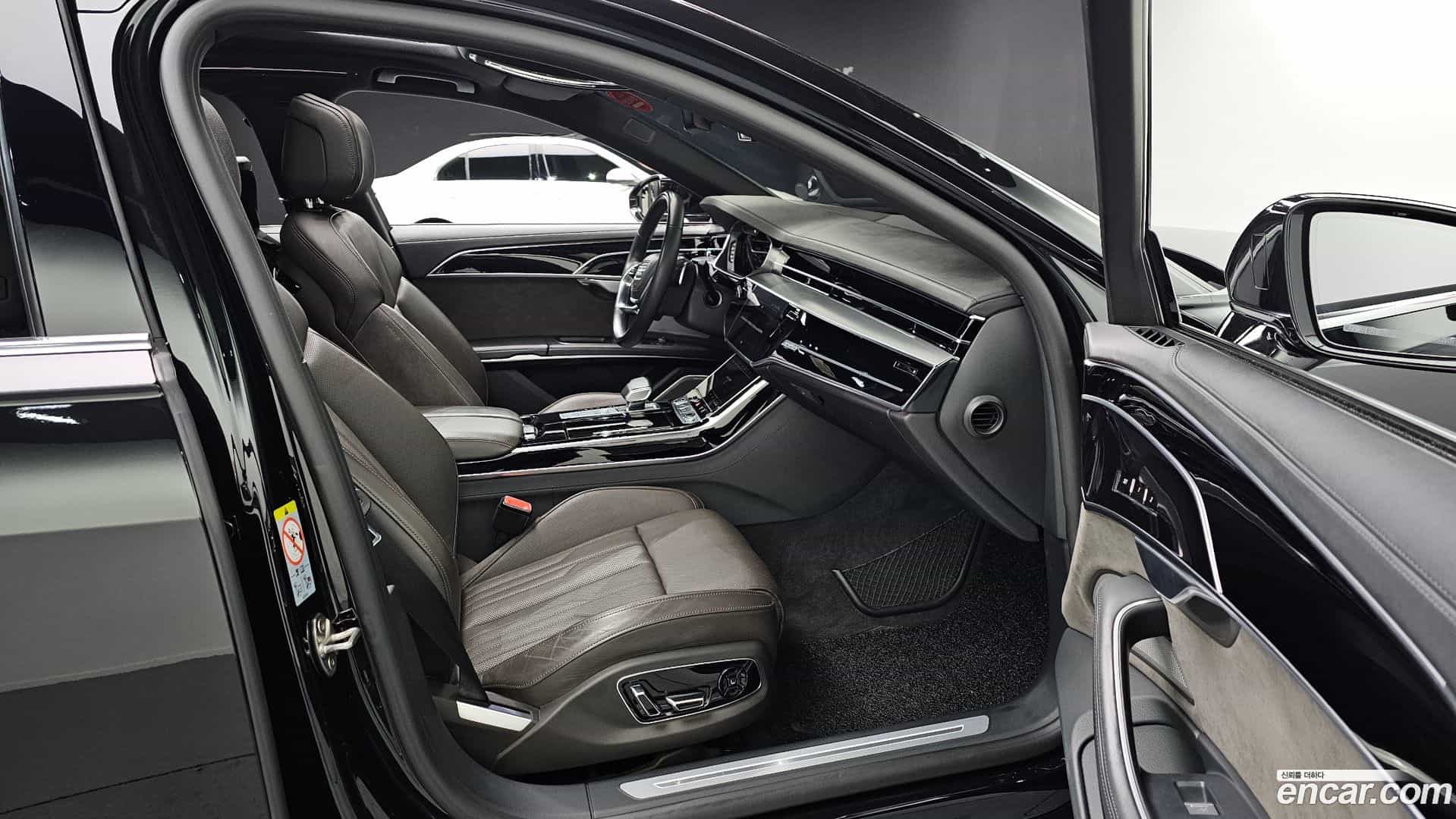 A8 Audi 2021.11-INNER-010
