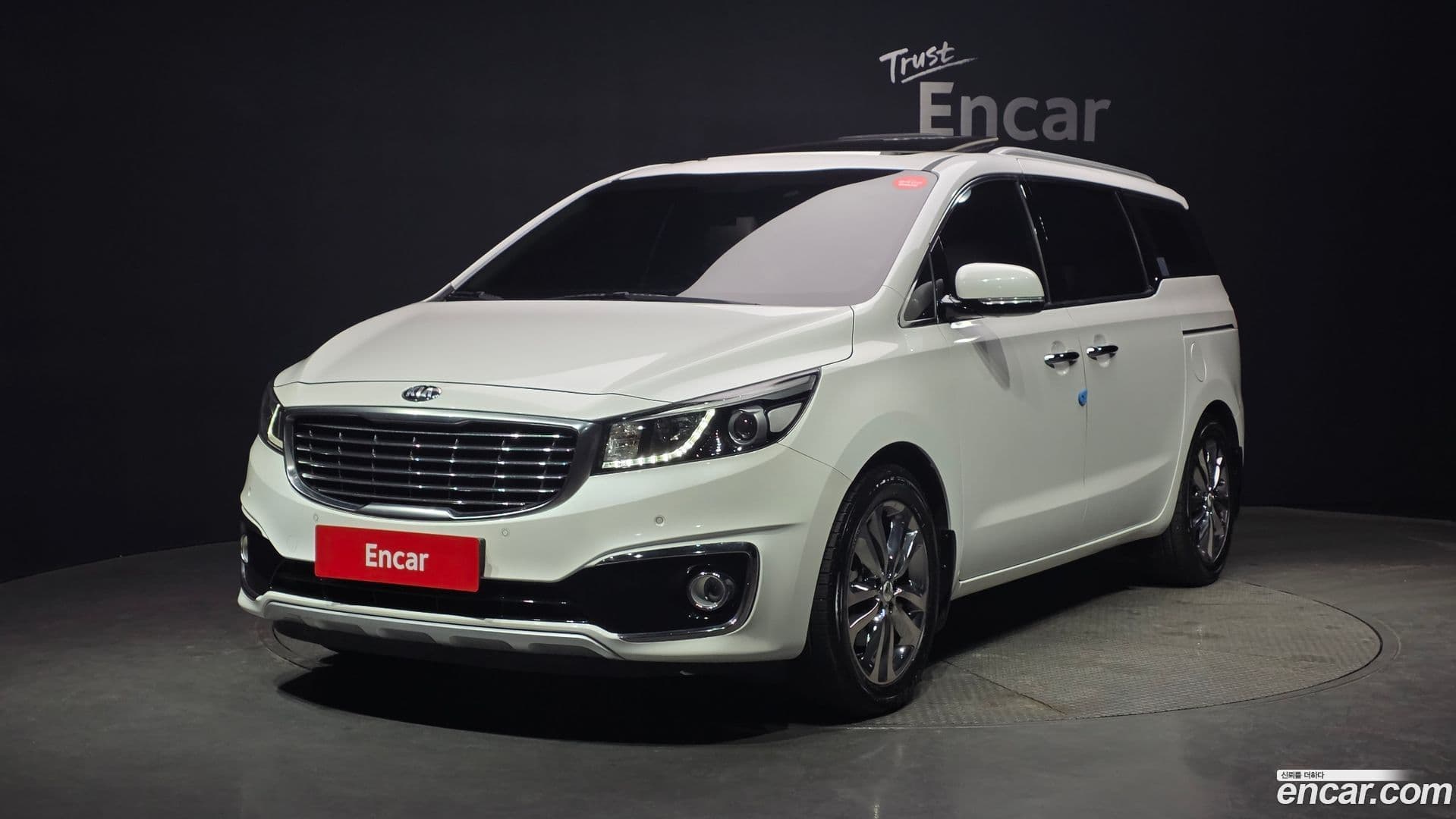 Main__Slider__Photo:Canival Kia 2017.4-0