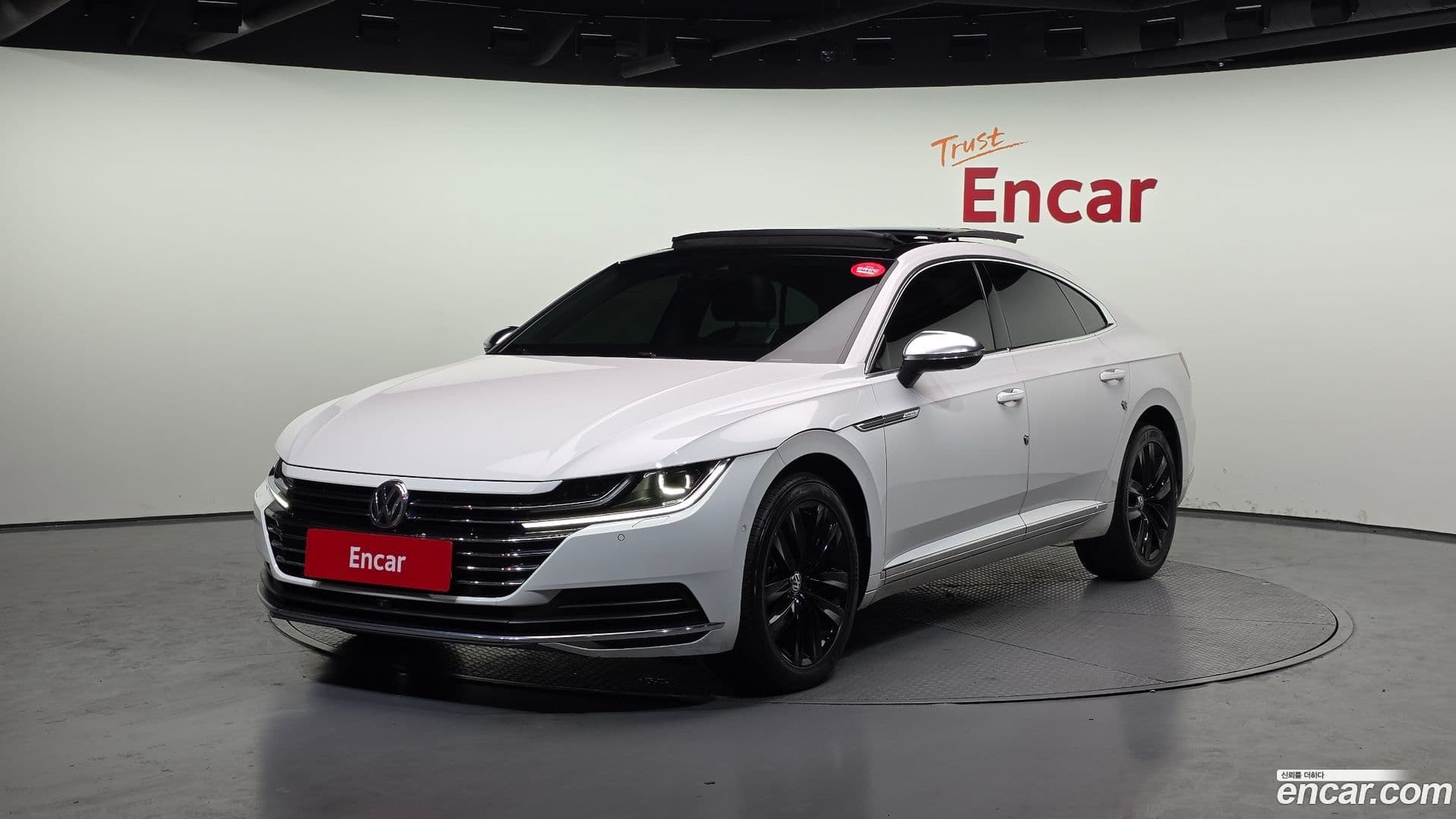 Main__Slider__Photo:Arteon Volkswagen 2019.11-0