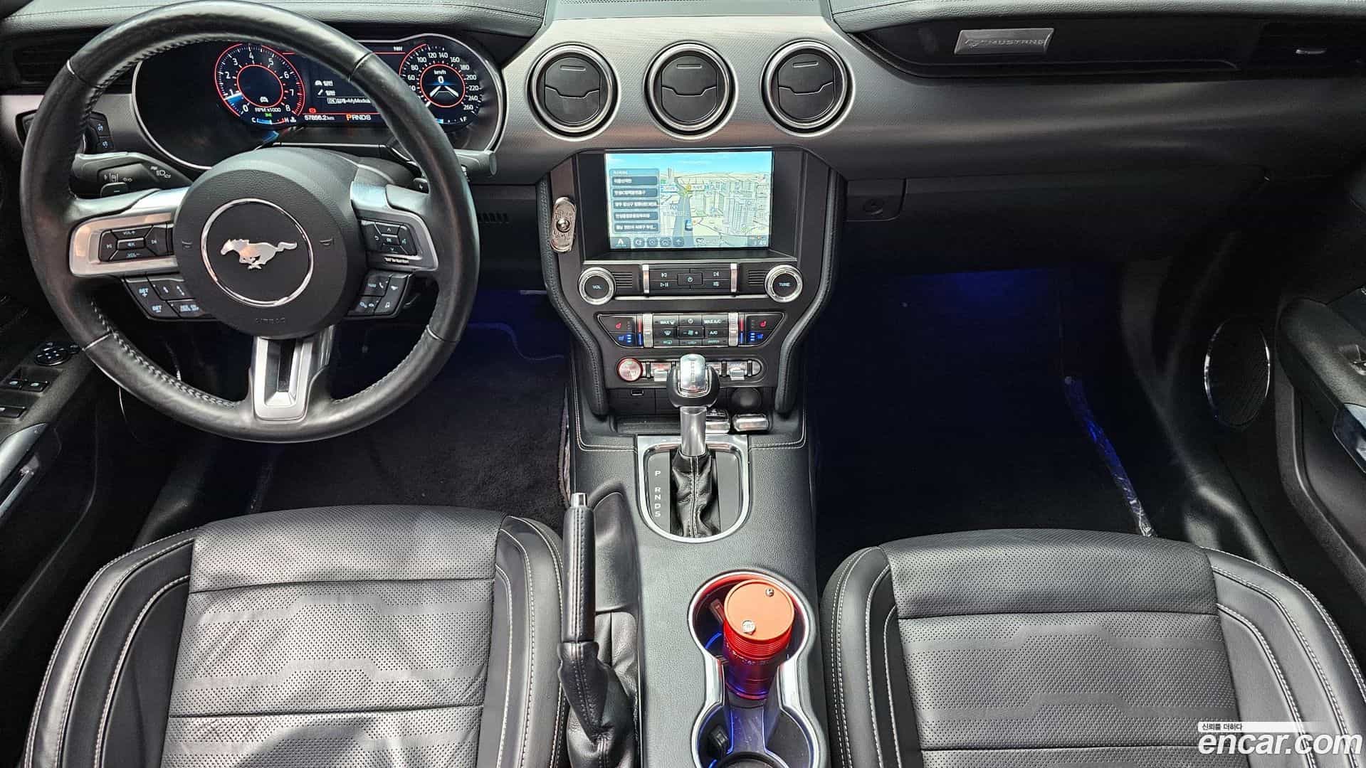 Mustang Ford 2021.5-INNER-007